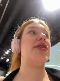Honey___Hot webcam model stream image