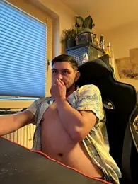 Shaiiboy webcam model stream image