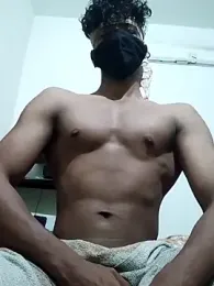 Keralaboyeee webcam model stream image