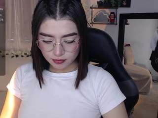 mily-thomson-b webcam model stream image