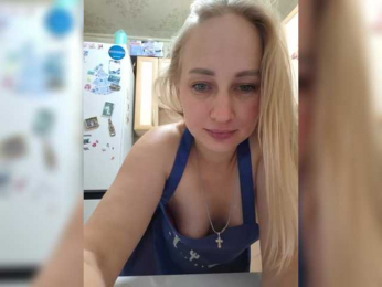 Sladkie002 webcam bongacams model stream image