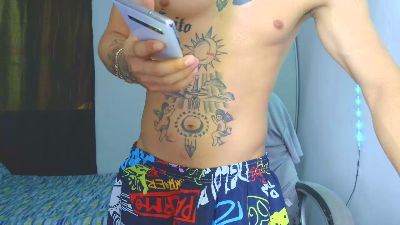 Skartoliver webcam model stream image