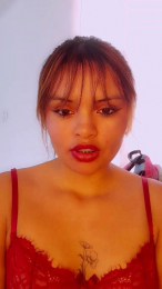 Giselkiut_ webcam model stream image