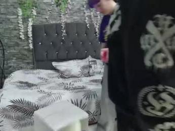 alex_and_rose___ webcam model stream image