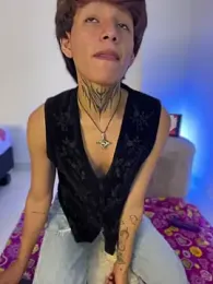 Jules_zzz webcam model stream image