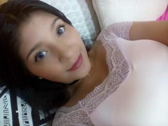 holly20a webcam model stream image