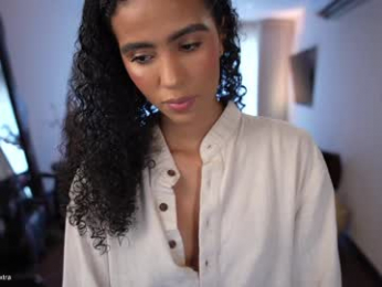 amnie_ webcam model stream image