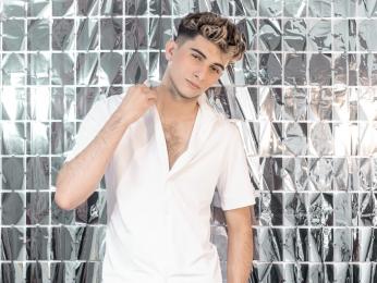 KyleMarhs webcam model stream image