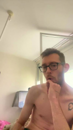 Neuch63fr webcam model stream image