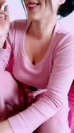 DouceQueen webcam model stream image
