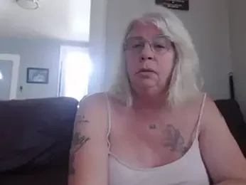 canadiancougar1965 webcam model stream image