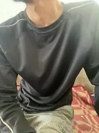 NchadeeQ_n7wiiiQ webcam stripchat model stream image