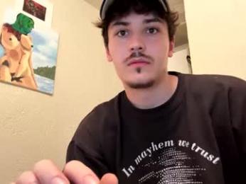 yungstudbev webcam model stream image