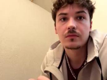 yungstudbev webcam model stream image