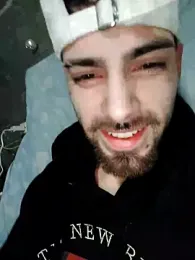 Demian24_ webcam model stream image