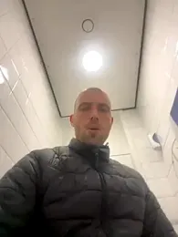 Rotteei1 webcam model stream image