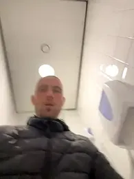 Rotteei1 webcam model stream image