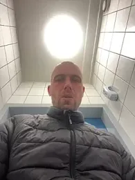 Rotteei1 webcam stripchat model stream image