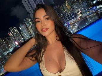 KloeDearl webcam model stream image