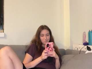 tilliemay webcam model stream image