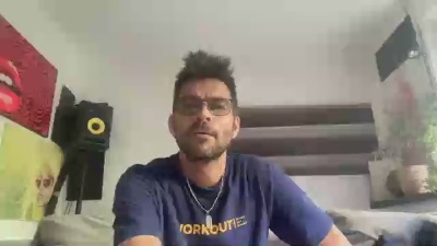 bassesex webcam model stream image