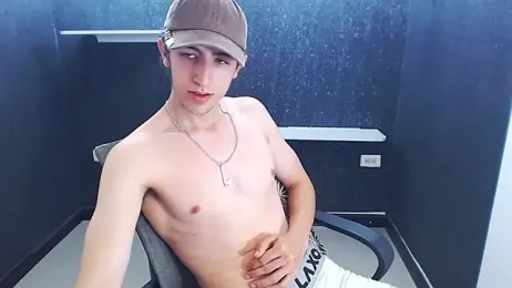 Kerverr_ webcam stripchat model stream image