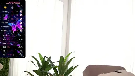 FreyaHeart webcam model stream image