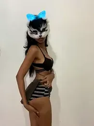 Shanudri77 webcam model stream image