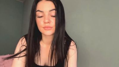 AlbertaHeather webcam model stream image
