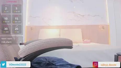valirya_devote webcam stripchat model stream image