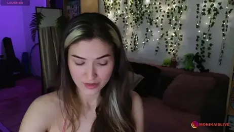 moniequwu webcam model stream image