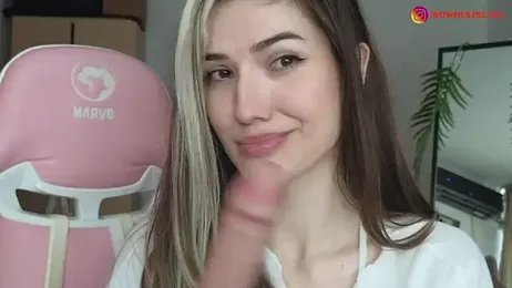 moniequwu webcam model stream image