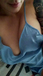TheGr1lnextdoor webcam model stream image