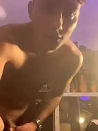 ermanzo12 webcam model stream image