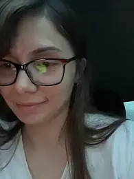 EvaRoss_ webcam model stream image