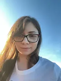 EvaRoss_ webcam model stream image
