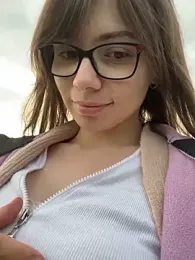 EvaRoss_ webcam model stream image