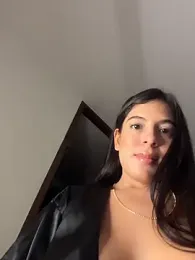 kamivolkano webcam stripchat model stream image