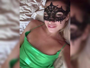 LiyaSilvers webcam model stream image