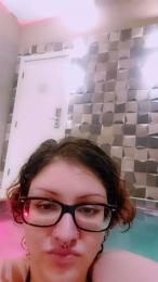 Squirtbonnye webcam model stream image