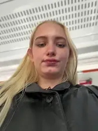 Milkyy_wway webcam model stream image