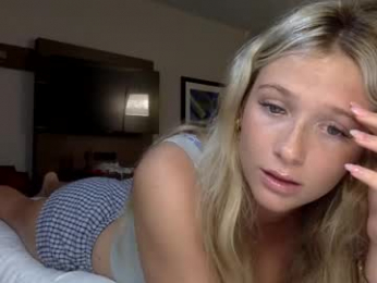 korina_cakee webcam model stream image