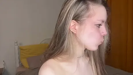 Catrinee webcam model stream image