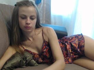 Andrea Crouse webcam model stream image