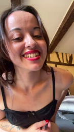 Totopikka webcam model stream image