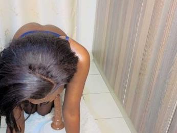 SexyGusher webcam model stream image