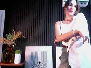 luciafullbright webcam model stream image