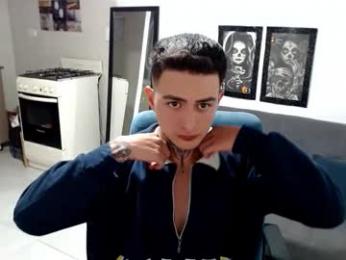 santi_ss webcam model stream image