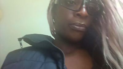 Alexismerton webcam model stream image