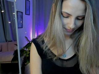 Amelia Meili webcam model stream image